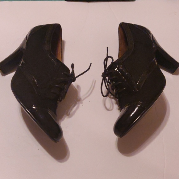 Enzo Angiolini Shoes - Enzo Angiolini black laced suede leather heels